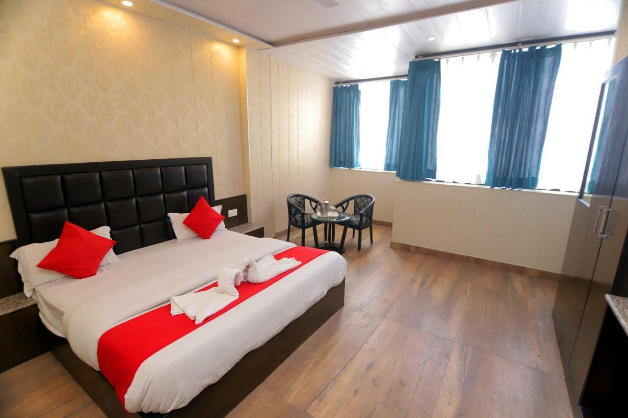 רישיקש Hotel Sk International מראה חיצוני תמונה