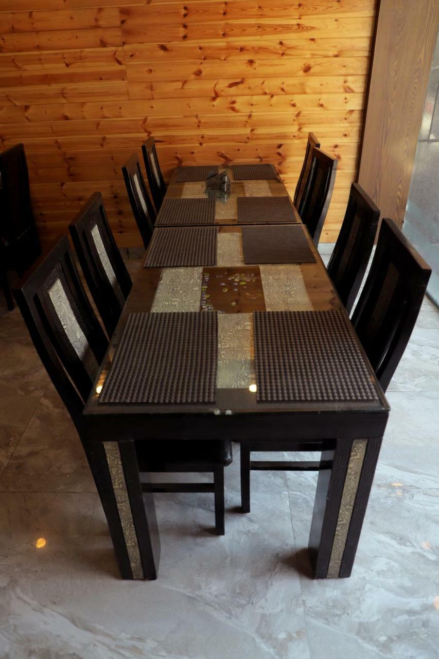 רישיקש Hotel Sk International מראה חיצוני תמונה