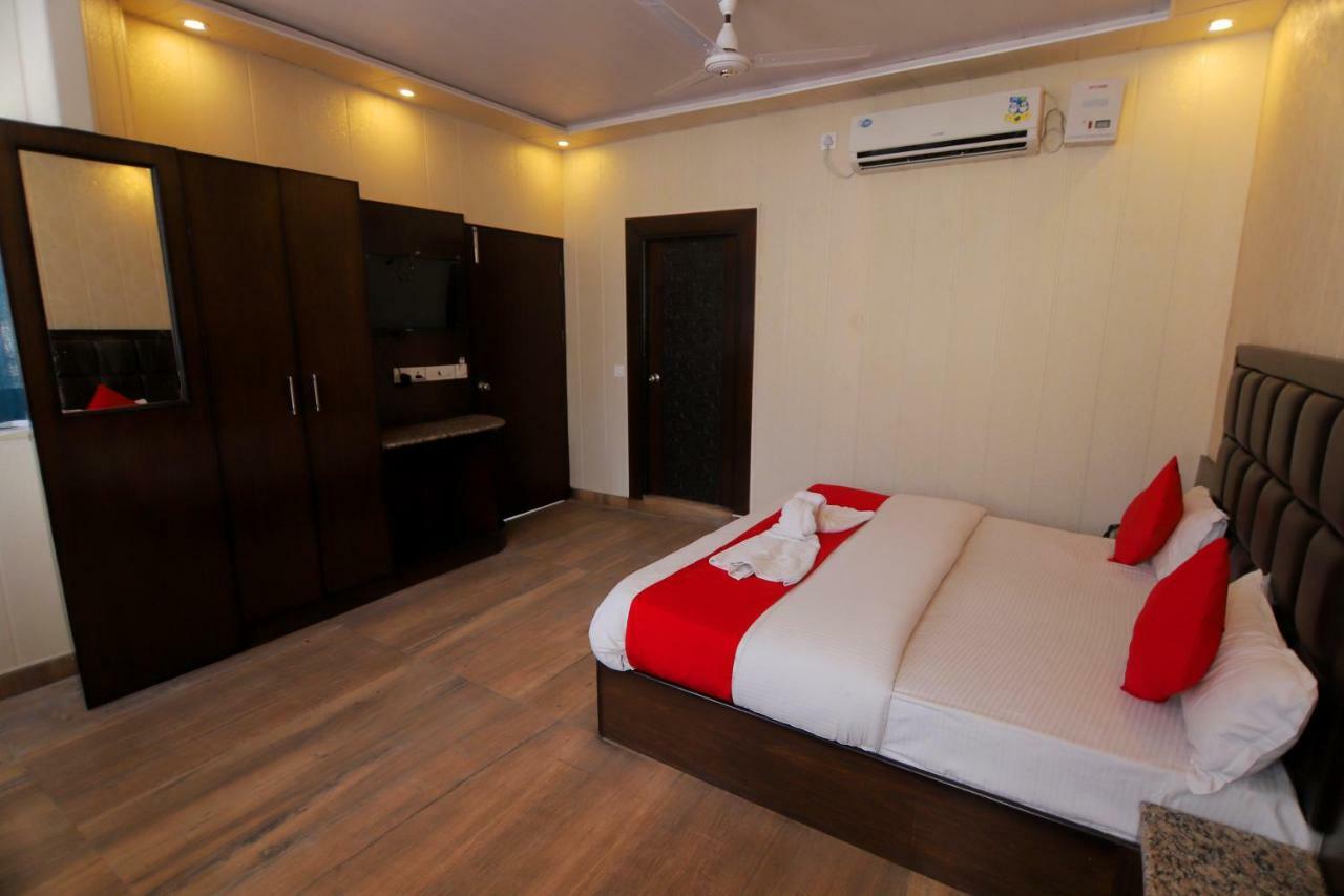 רישיקש Hotel Sk International מראה חיצוני תמונה