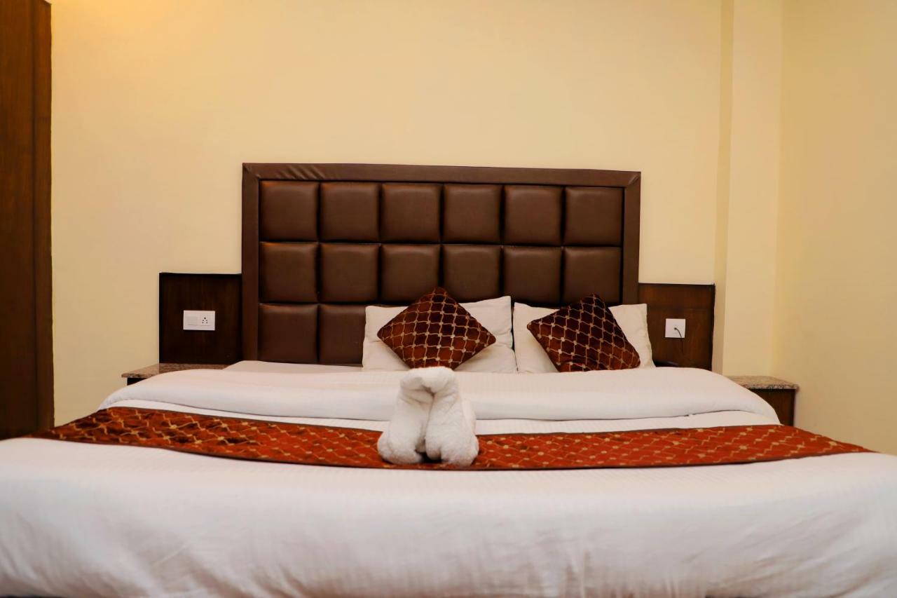 רישיקש Hotel Sk International מראה חיצוני תמונה